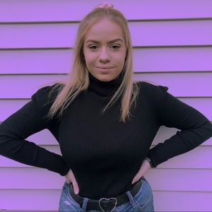 Meet your Posher, Nicole